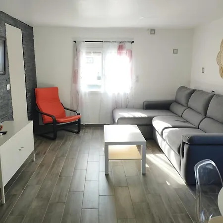 2 Dans Maison Avec Piscine Apartment *