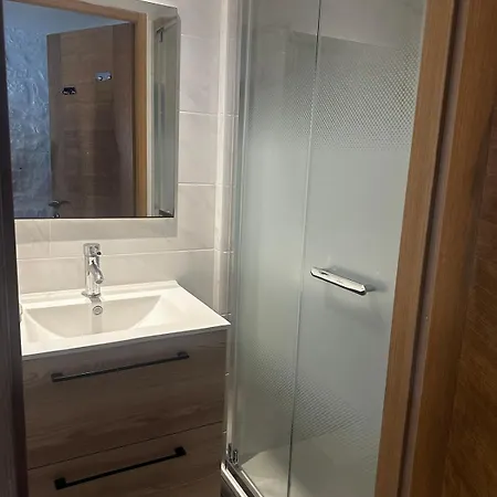Apartment 2 Dans Maison Avec Piscine *